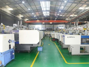 플라스틱 사출 작업장