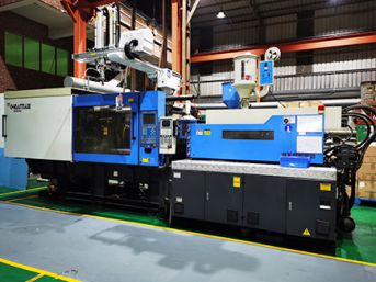 2K 플라스틱 사출기