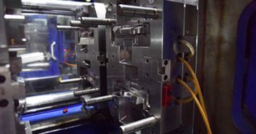 투샷 사출 성형